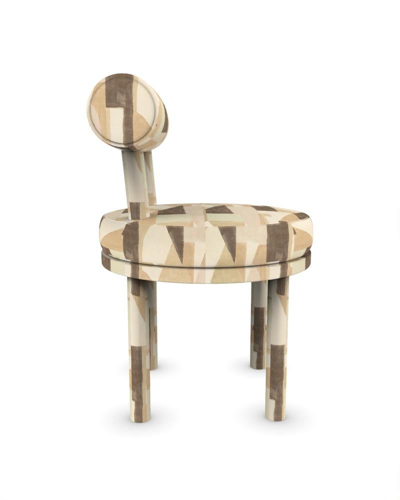 Collector Modern Moca Chair Vollständig gepolstert in Silt Fabric von Studio Rig  (Portugiesisch) im Angebot