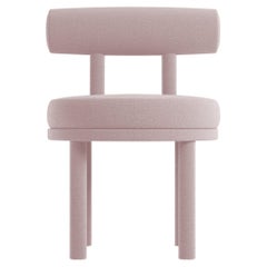 Moderner Moca-Stuhl für Sammler in Boucle-Rose von Studio Rig