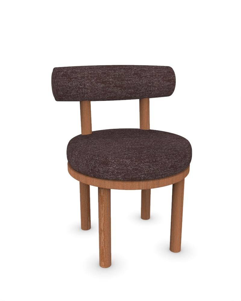 Collector Modern Moca Chair Upholstered in Tricot Dark Brown Fabric and Smoked Oak by Studio Rig

DIMENSIONS:
W 51 cm  20”
D 53 cm  21”
H 86 cm  34”
SH 49cm  19”



A chair that mixes both modern and classical design approaches.
Designed to hug the