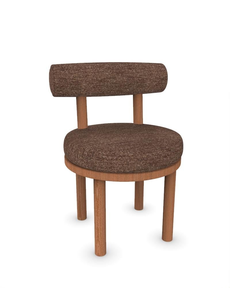 Moderner Moca-Sessel mit Polsterung aus braunem Trikotstoff und geräucherter Eiche von Studio Rig

ABMESSUNGEN:
B 51 cm  20