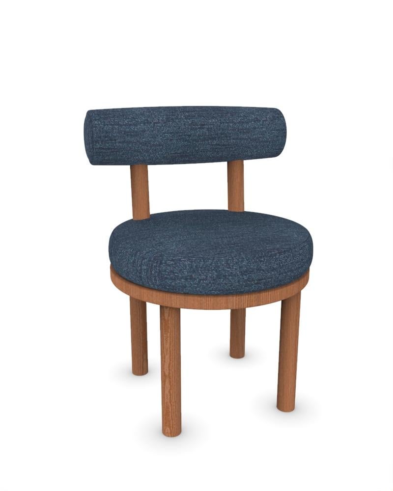 Collector Modern Moca Chair Upholstered in Tricot Dark Seafoam Fabric and Smoked Oak by Studio Rig

DIMENSIONS:
W 51 cm  20”
D 53 cm  21”
H 86 cm  34”
SH 49cm  19”



A chair that mixes both modern and classical design approaches.
Designed to hug