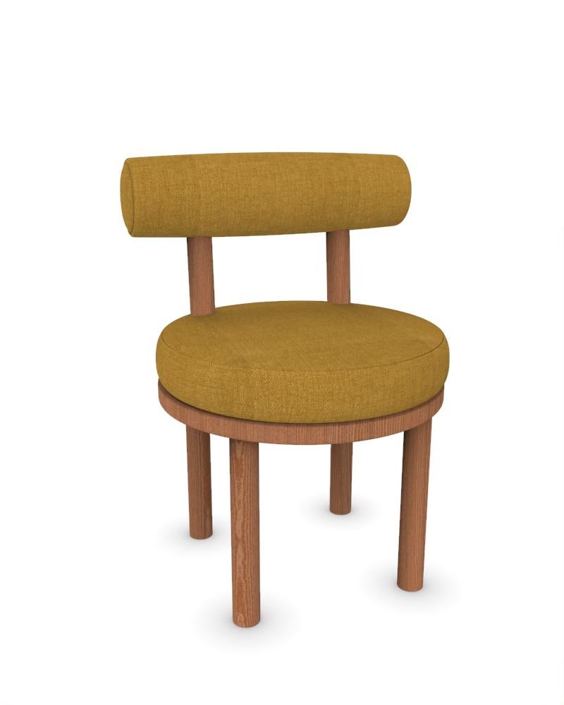 Collector Modern Moca Chair Upholstered in Famiglia 20 Fabric and Smoked Oak by Studio Rig

DIMENSIONS:
W 51 cm  20”
D 53 cm  21”
H 86 cm  34”
SH 49cm  19”



A chair that mixes both modern and classical design approaches.
Designed to hug the body,