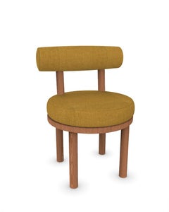 Collector Modern Moca Chair, gepolstert mit Famiglia 20-Stoff von Studio Rig
