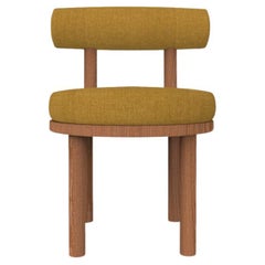 Collector Modern Moca Chair, gepolstert mit Famiglia 20-Stoff von Studio Rig 