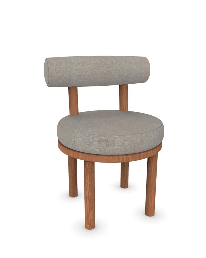 Moderner Moca-Sessel, gepolstert mit Famiglia 51-Stoff und geräucherter Eiche von Studio Rig

ABMESSUNGEN:
B 51 cm  20