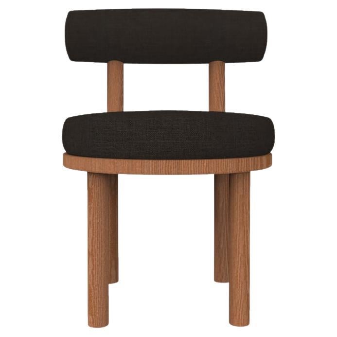 Collector Modern Moca Chair, gepolstert mit Famiglia 53-Stoff von Studio Rig 