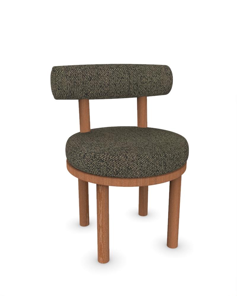 Moderner Moca-Sessel mit Polsterung aus Safire 01-Stoff und geräucherter Eiche von Studio Rig

ABMESSUNGEN:
B 51 cm  20