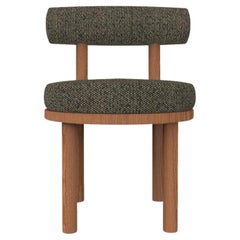 Collector Modern Moca Chair, gepolstert mit Safire 01-Stoff von Studio Rig 