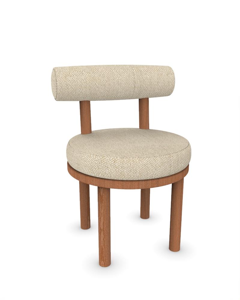 Sedia Moca moderna da collezione rivestita in tessuto Safire 14 e rovere fumé di Studio Rig

DIMENSIONI:
L 51 cm  20