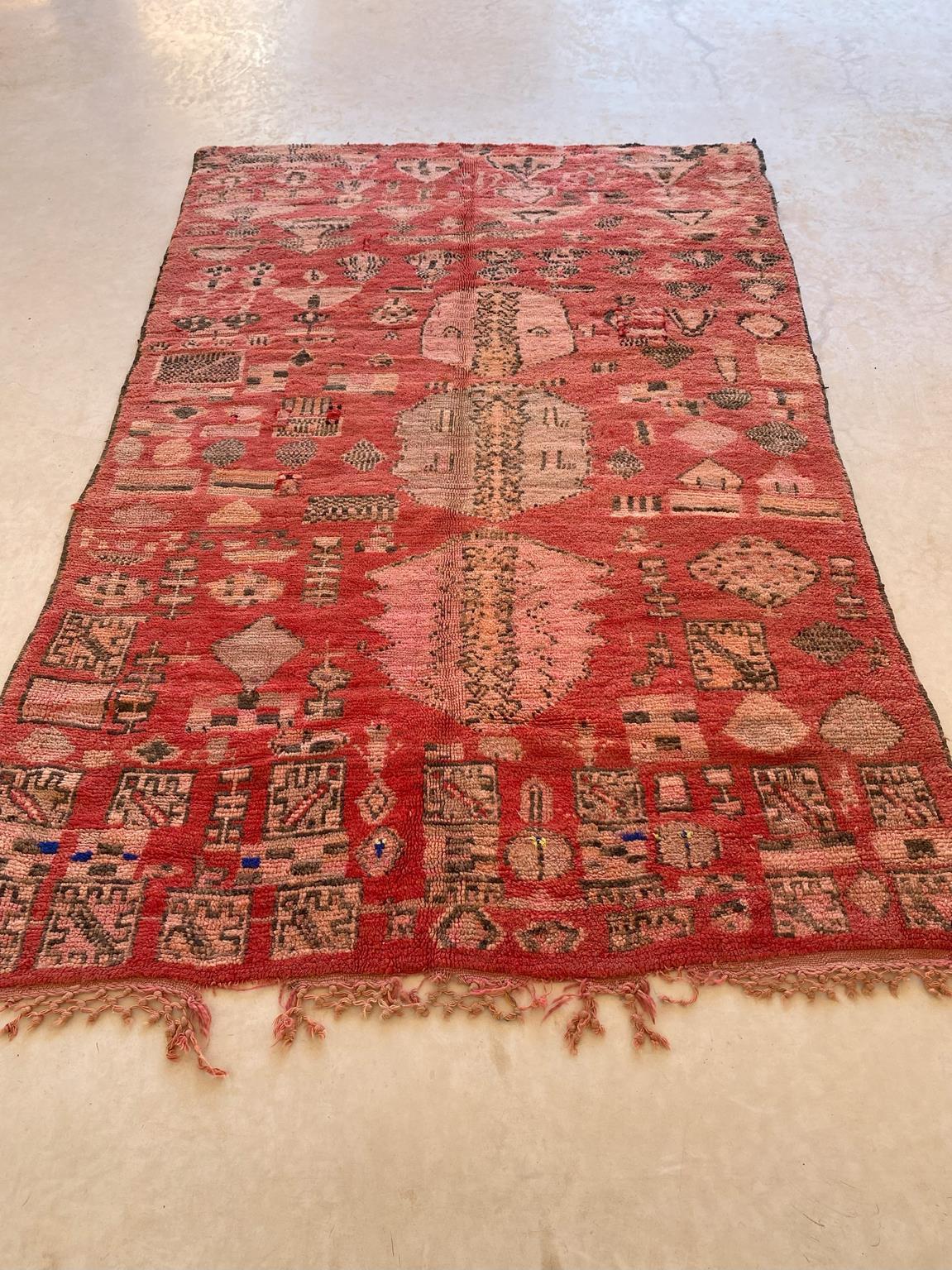 Hand-Woven Collector Moroccan Rehamna rug - Red/pink - 5.8x8.6feet / 177x264cm For Sale