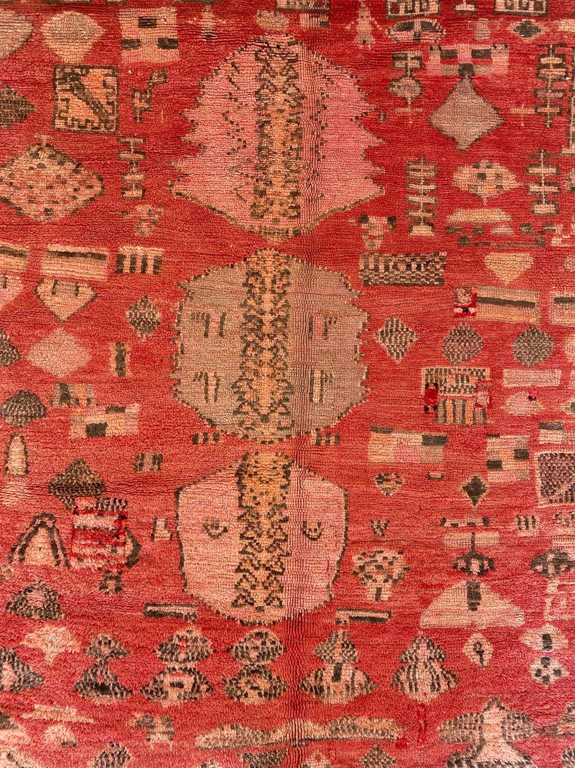 20th Century Collector Moroccan Rehamna rug - Red/pink - 5.8x8.6feet / 177x264cm For Sale