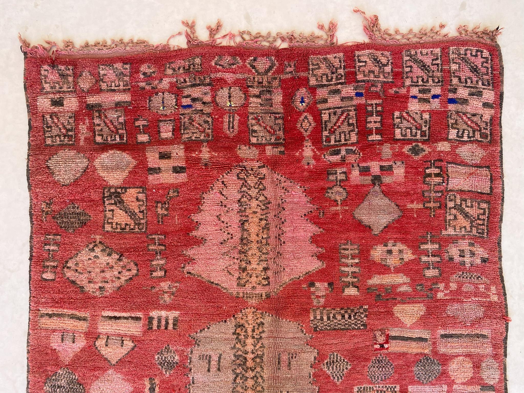 Wool Collector Moroccan Rehamna rug - Red/pink - 5.8x8.6feet / 177x264cm For Sale