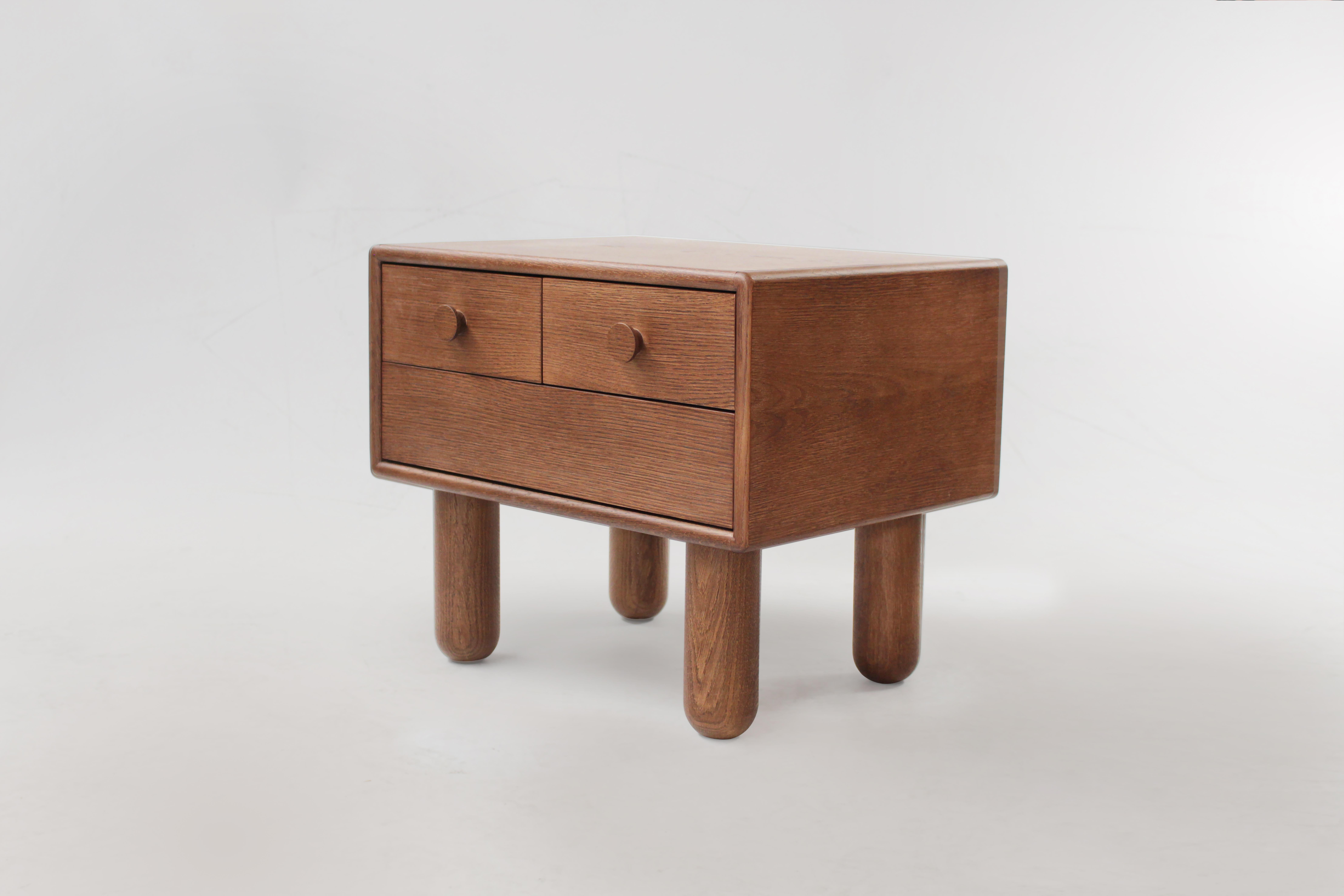 Table d'appoint COLLECTOR Nook en Oak Oak fumé en vente 1
