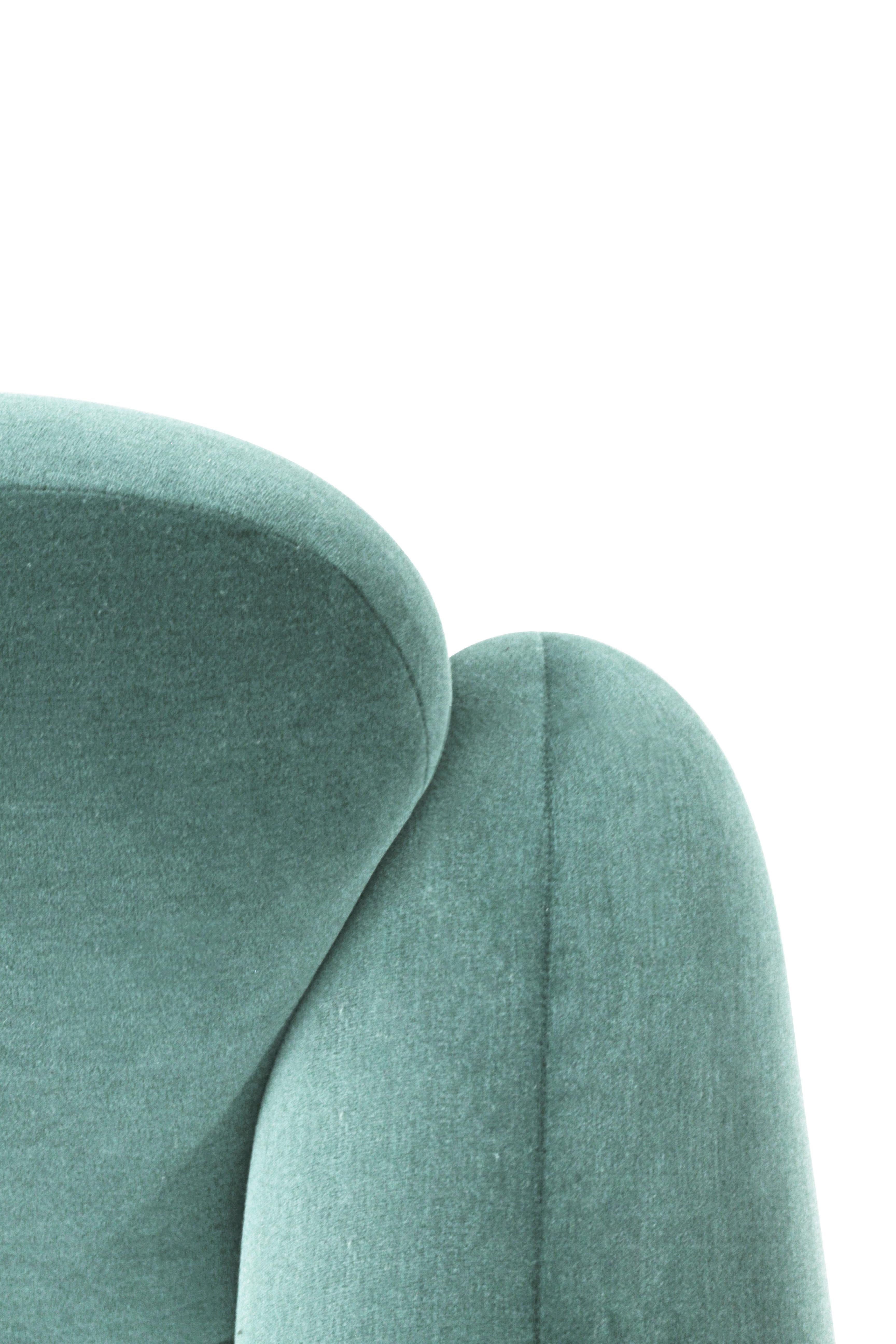 El Sillón Penta (diseñado en 1974), creado para las zonas comunes del hotel, ejemplifica el enfoque de Daciano del diseño funcional, combinando líneas sencillas y consideraciones ergonómicas.
 

COLECCIONISTA
La marca Collector pretende formar parte