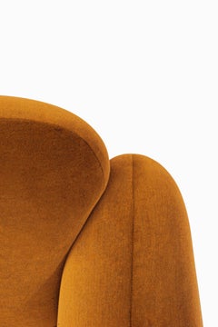 Collector Penta Armchair Design Atelier Daciano da Costa Fabric kvadrat gentle 2