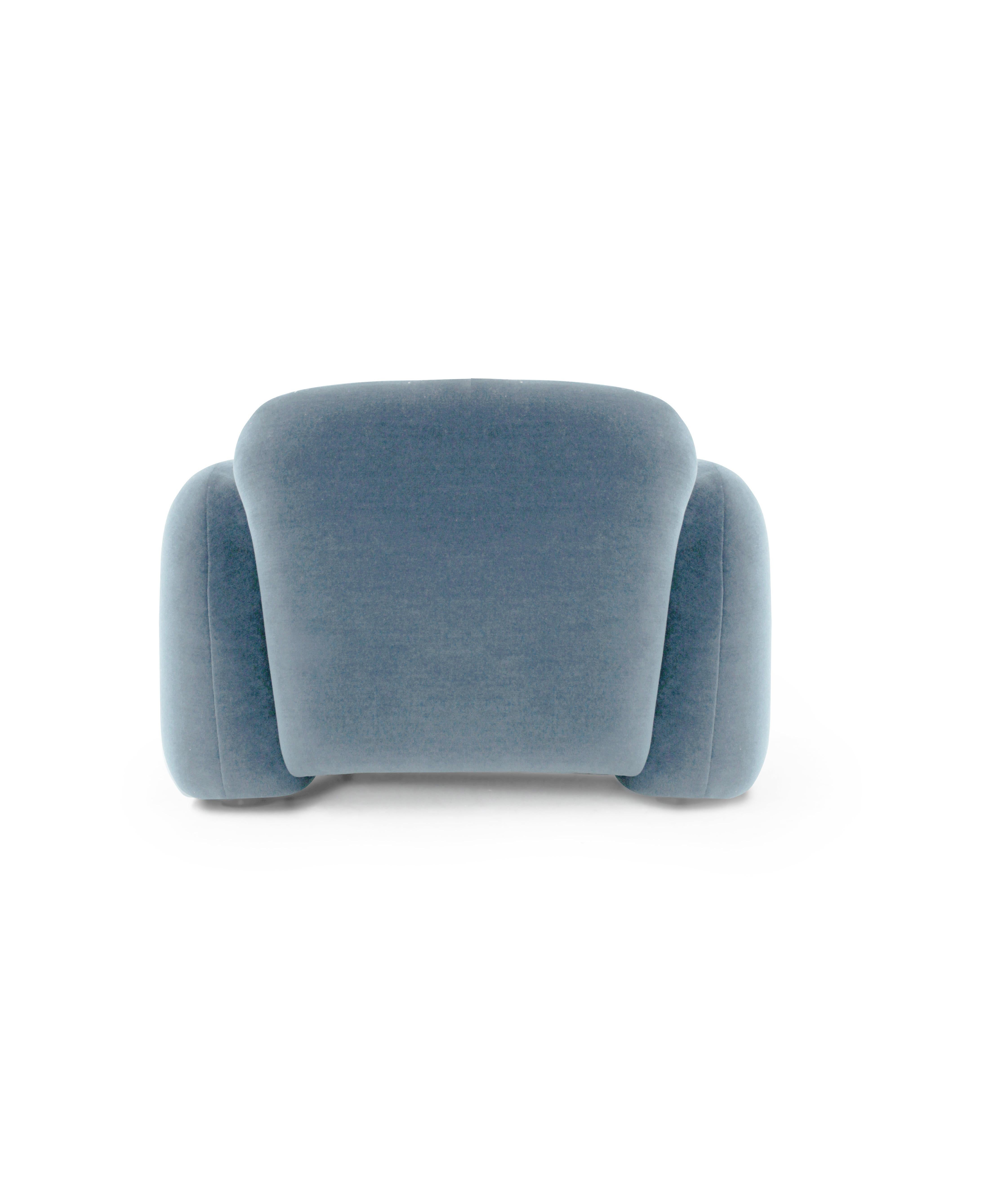 Collector Penta Armchair Design Atelier Daciano da Costa Fabric kvadrat gentle 2 (Portugiesisch) im Angebot