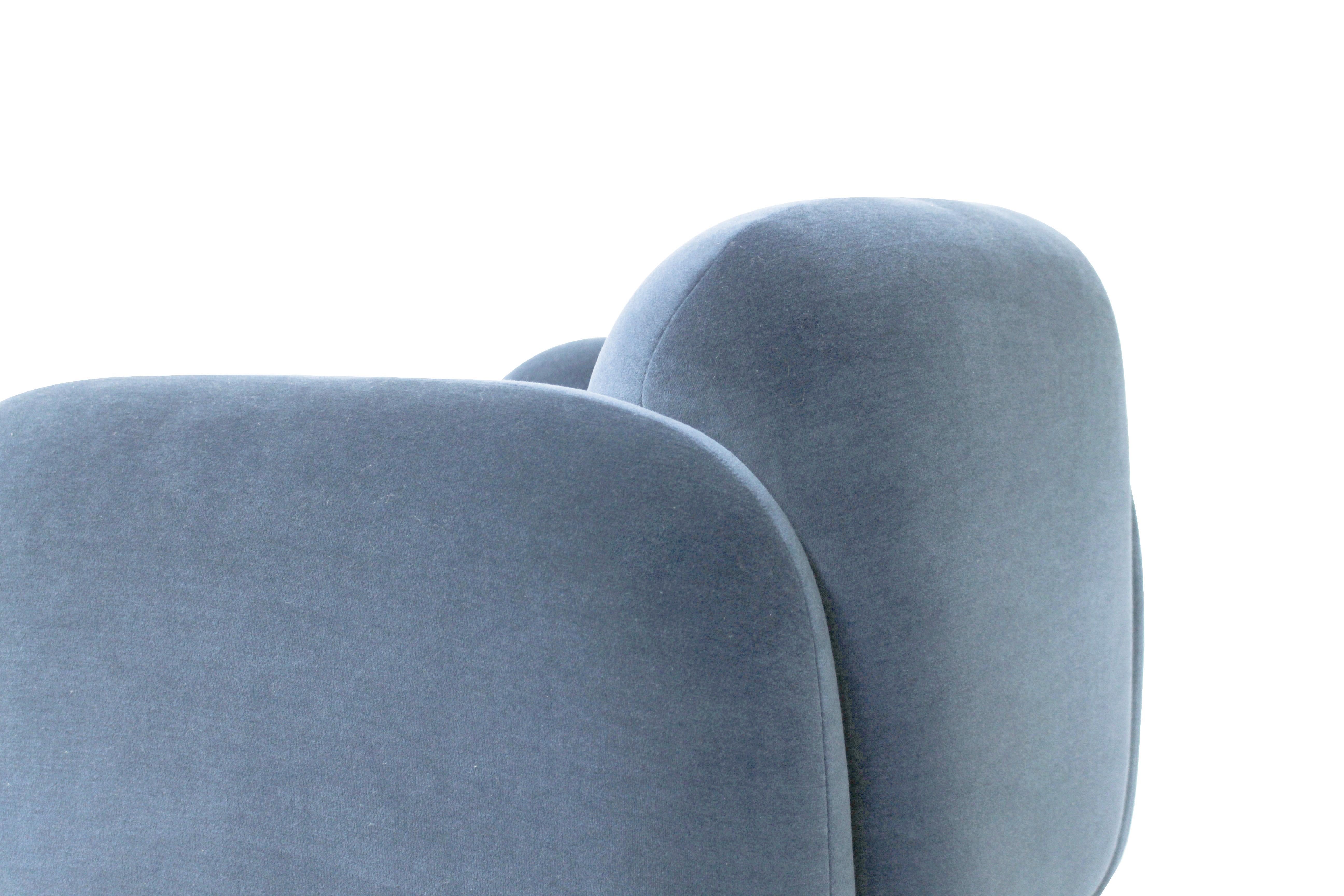 Collector Penta Armchair Design Atelier Daciano da Costa Fabric kvadrat gentle 2 im Zustand „Neu“ im Angebot in Castelo da Maia, PT