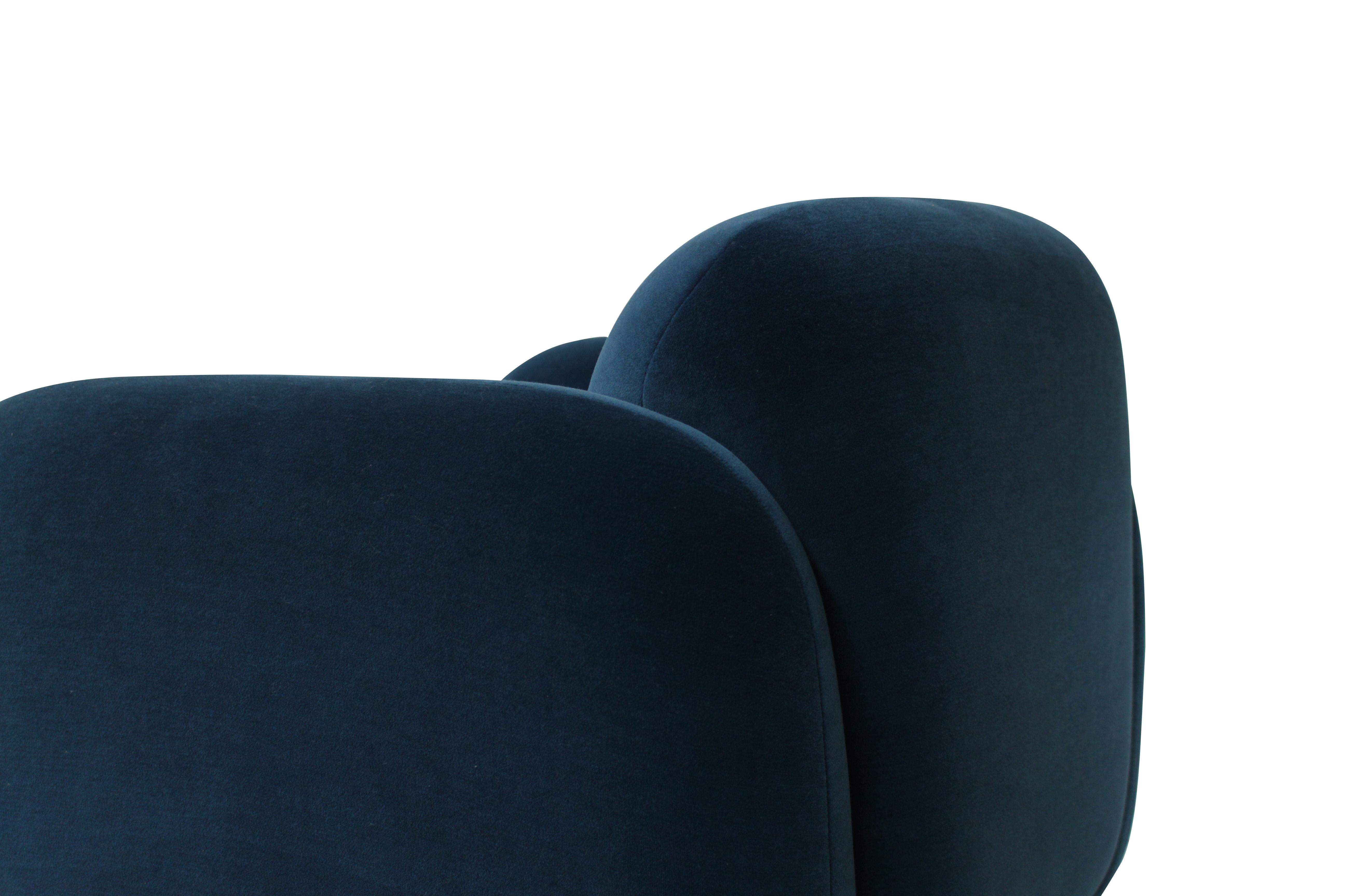 Collector Penta Armchair Design Atelier Daciano da Costa Fabric kvadrat gentle 2 (21. Jahrhundert und zeitgenössisch) im Angebot
