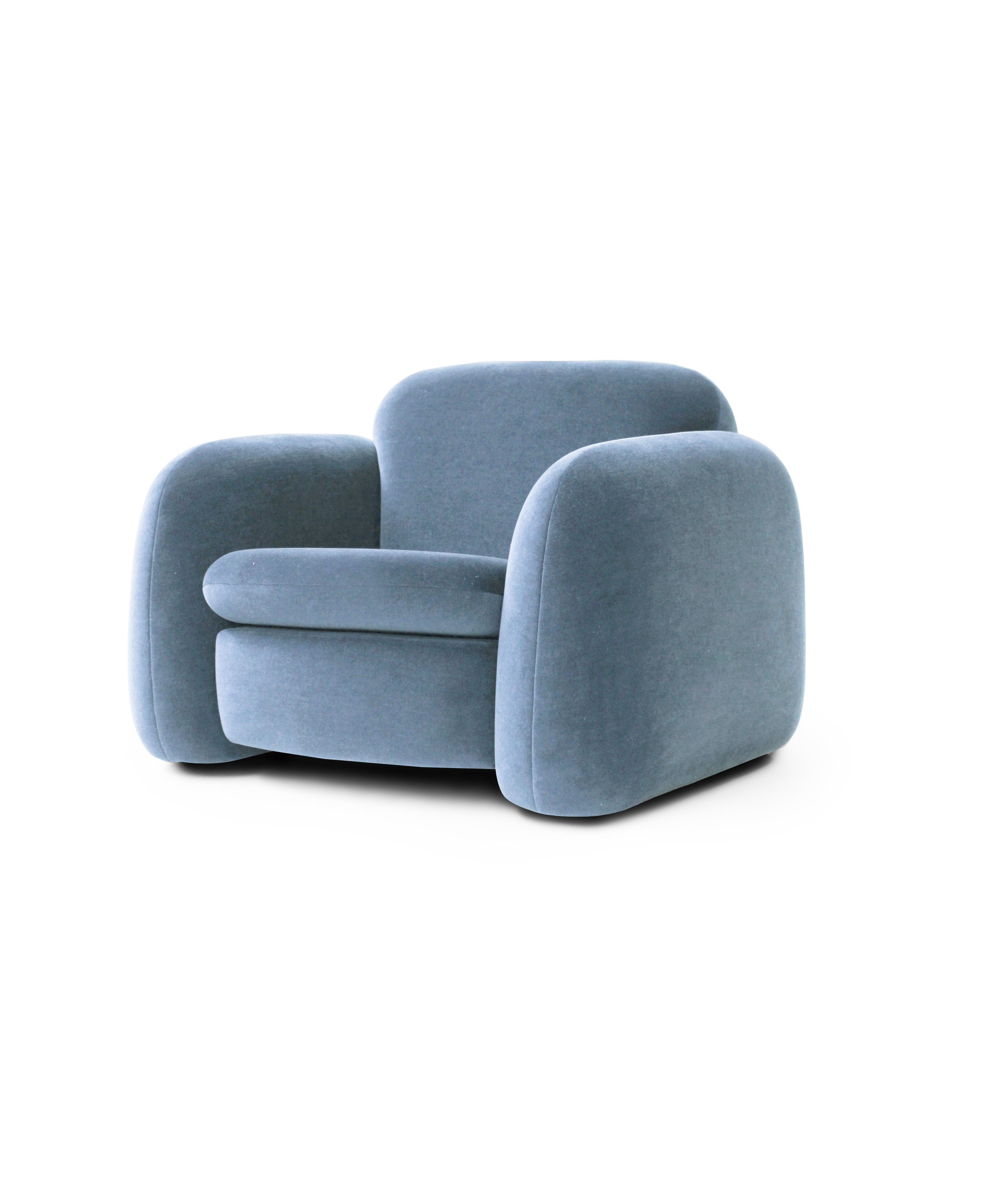 Collector Penta Armchair Design Atelier Daciano da Costa Fabric kvadrat gentle 2 (21. Jahrhundert und zeitgenössisch) im Angebot