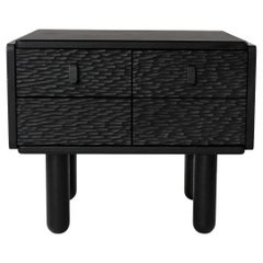 Tavolino da letto Collector Pillar in Black Oak