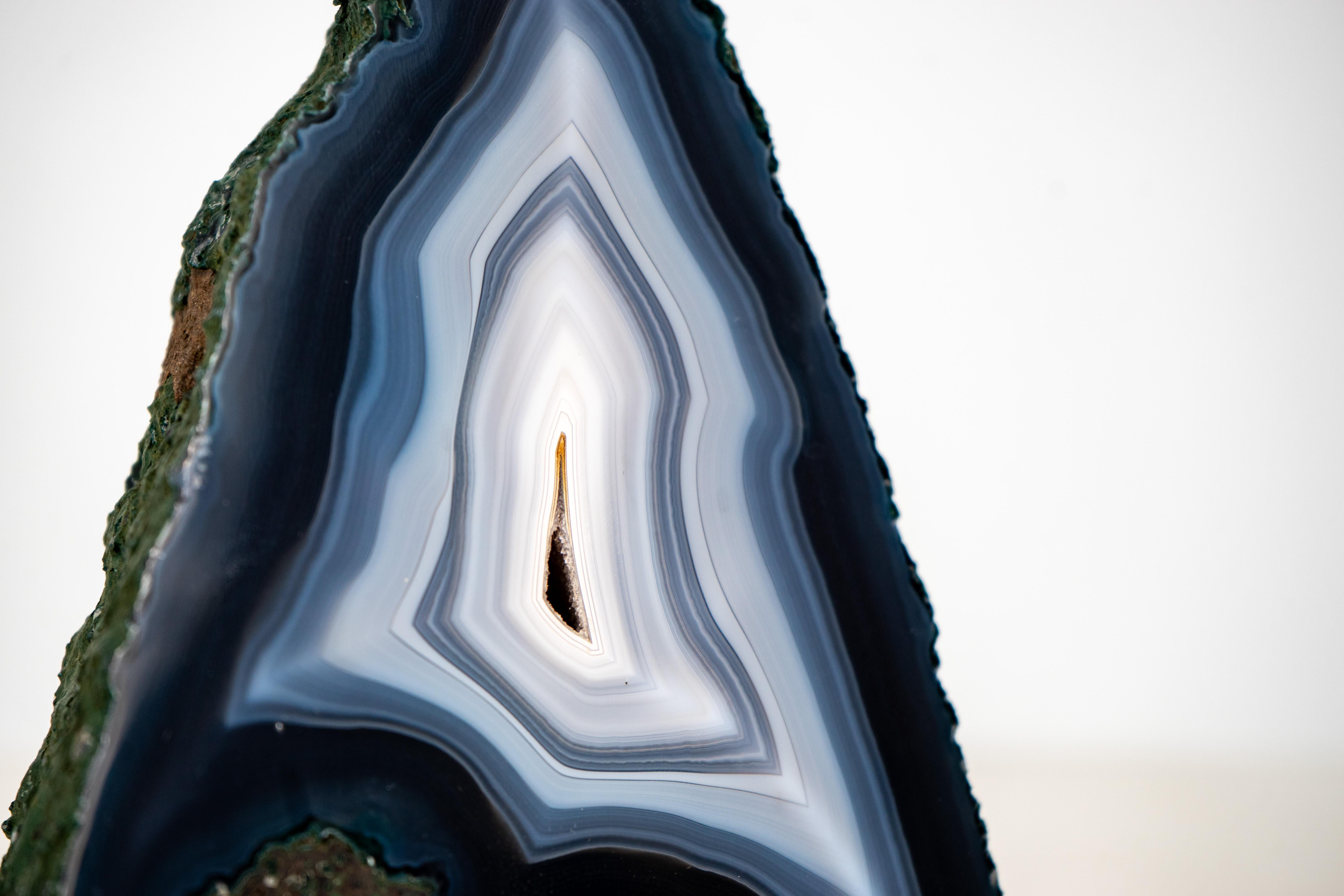 Collector-Quality Blue & White Lace Agate Geode For Sale 3