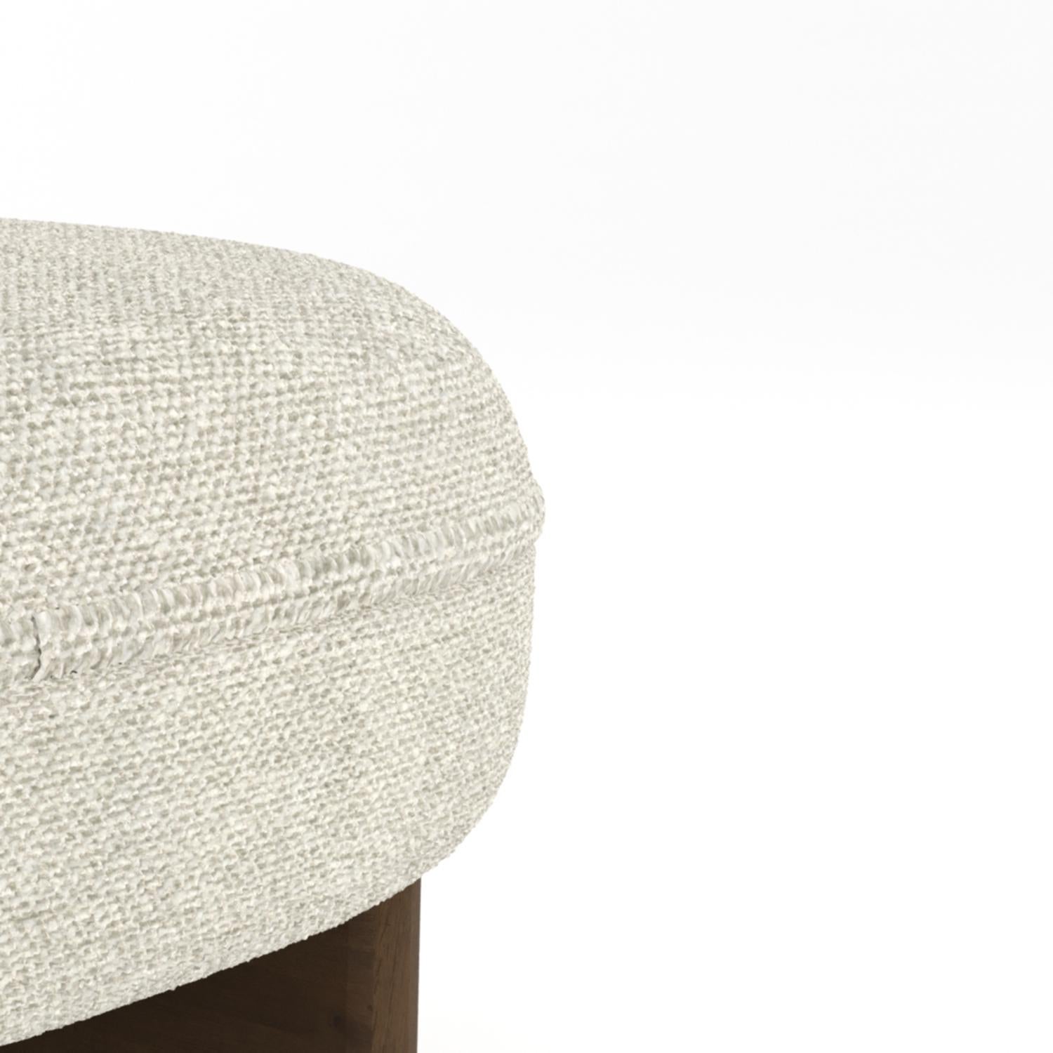 Contemporary Collector Riva Lounge  Fabric Sahco Safire 007 For Sale
