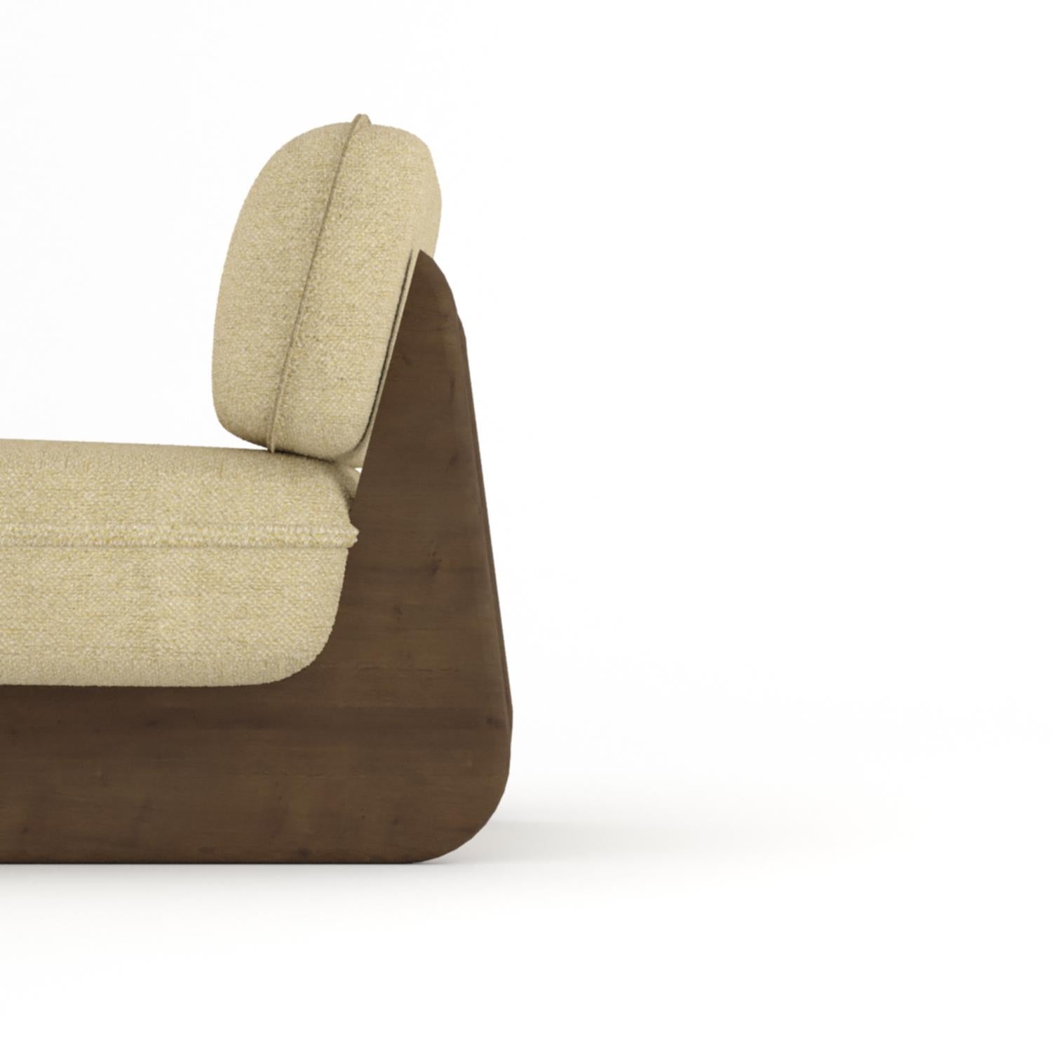 Contemporary Collector Riva Lounge  Fabric Sahco Safire 015 For Sale