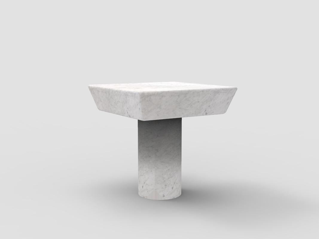 Collector Totem Side Table in Carrara Marble In New Condition For Sale In Castelo da Maia, PT