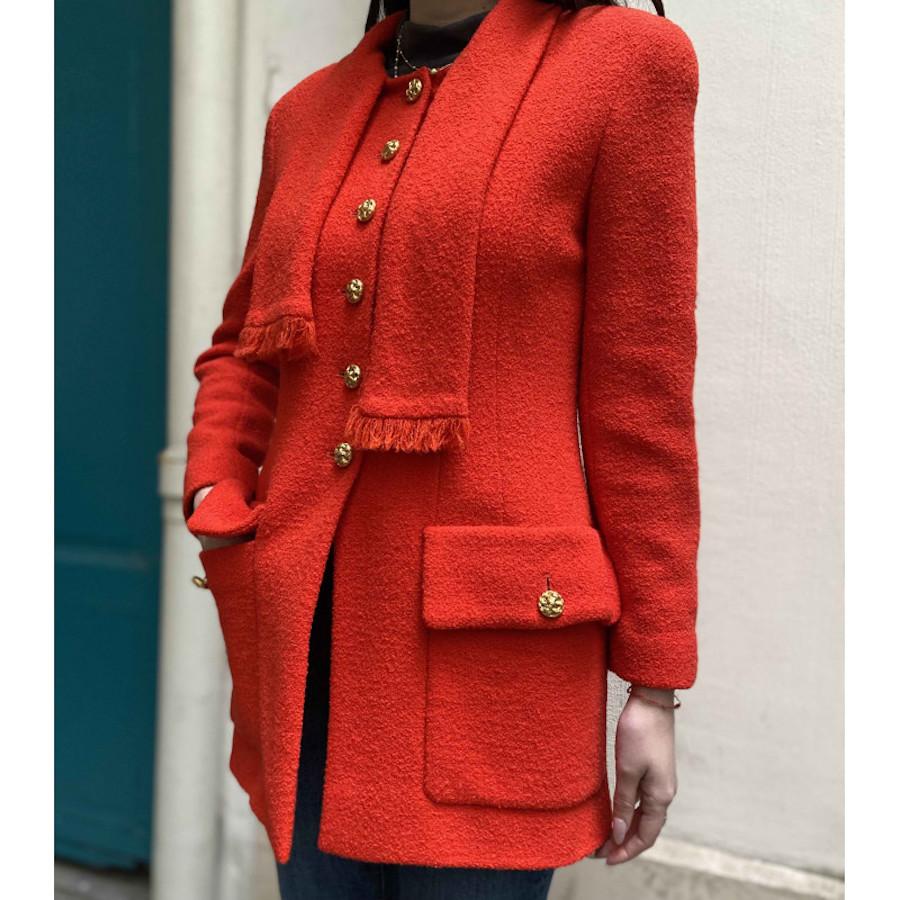 Rouge Collector vintage Chanel Veste en tweed corail en vente