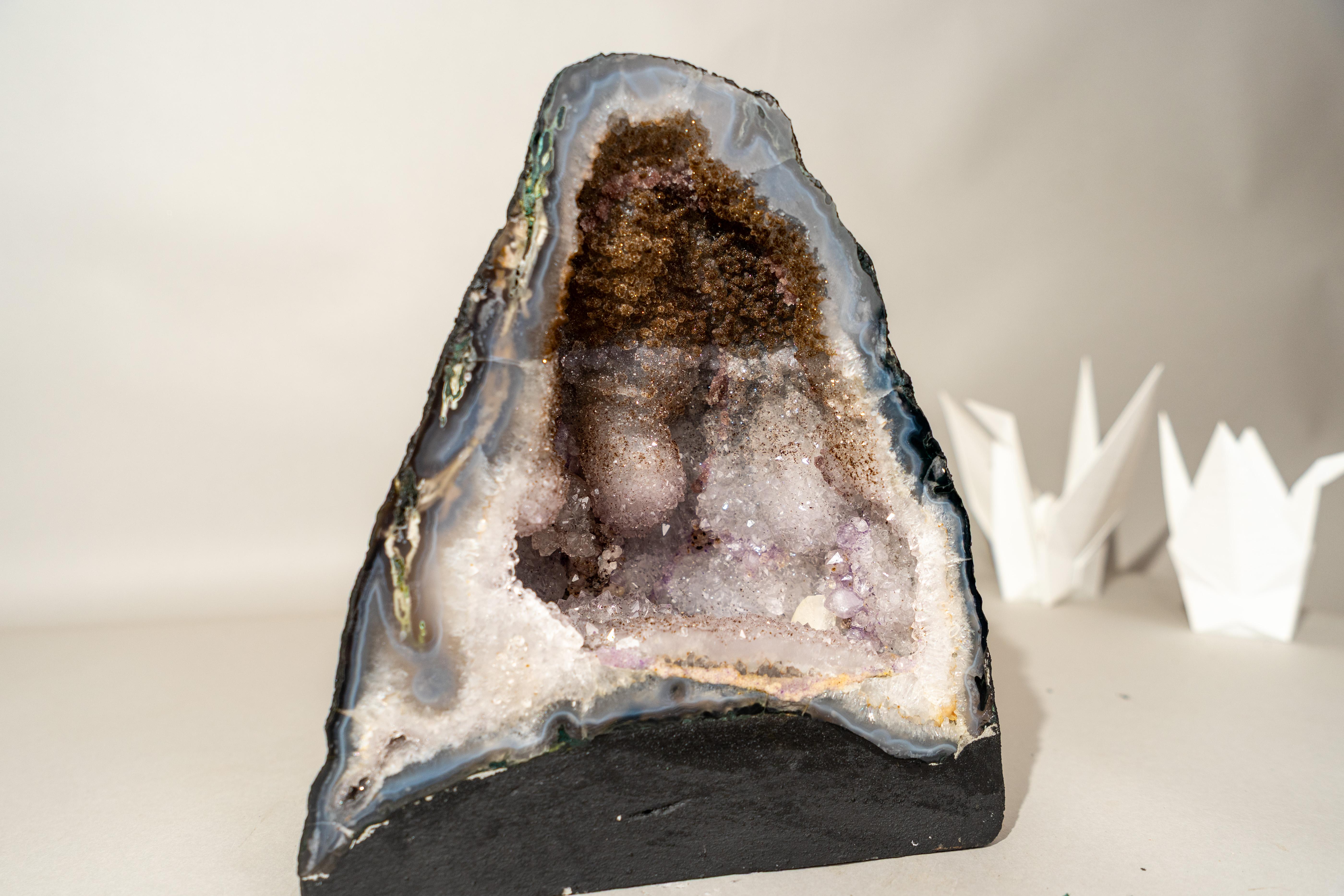 Bi-Color-Achat-Geode mit funkelndem Zucker-Druzy und weißem Amethyst für Sammler (Kristall) im Angebot