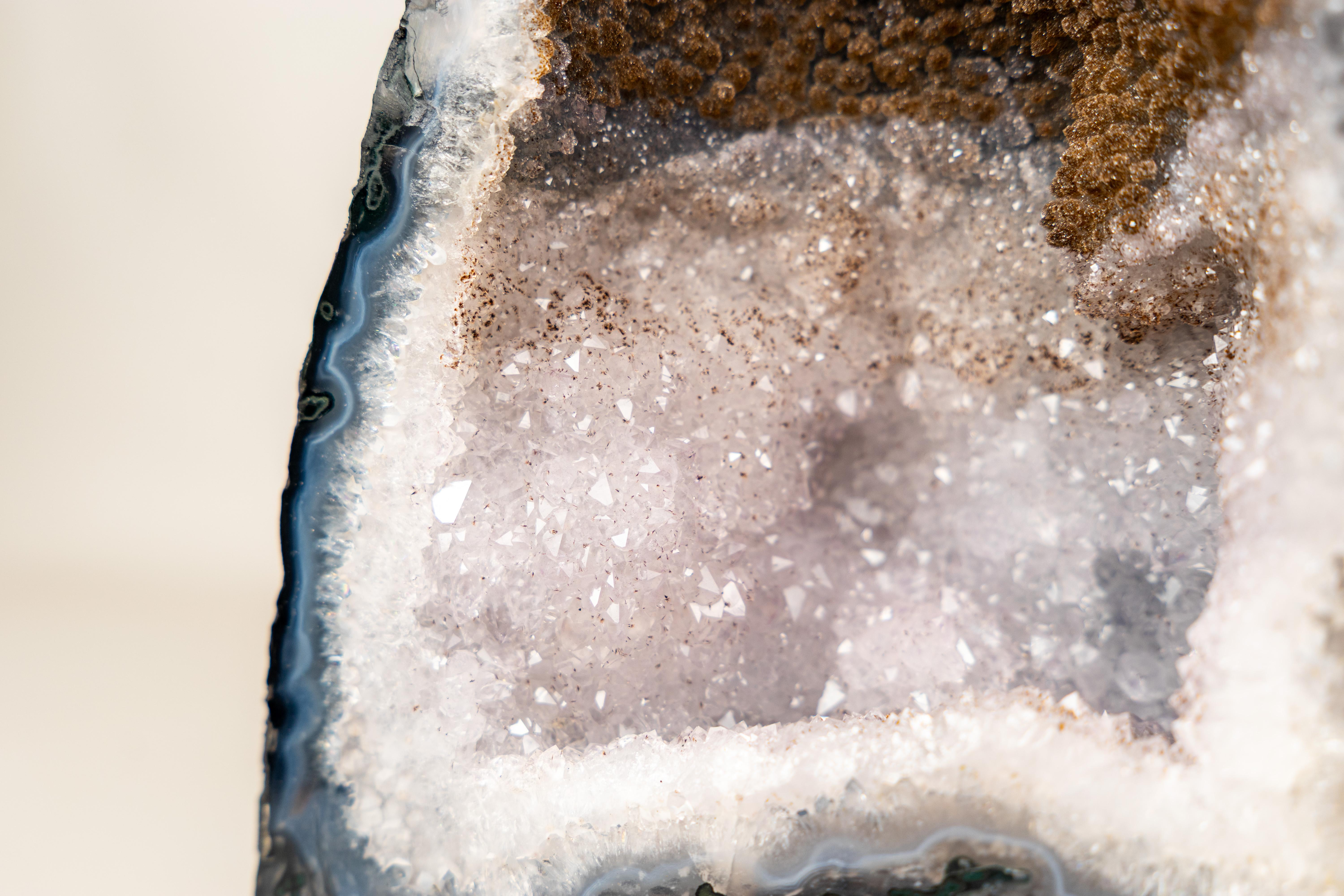 Bi-Color-Achat-Geode mit funkelndem Zucker-Druzy und weißem Amethyst für Sammler im Angebot 1