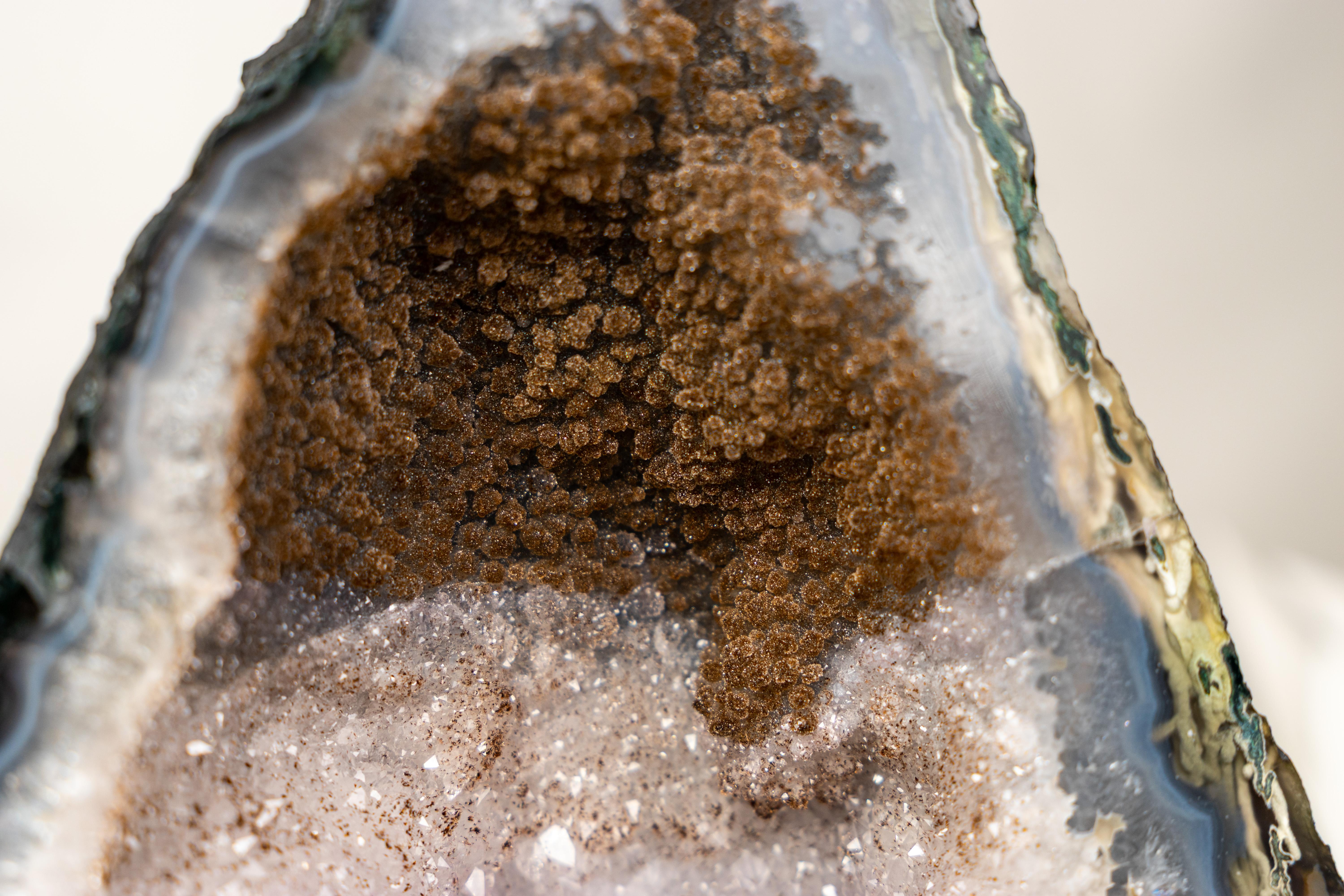 Bi-Color-Achat-Geode mit funkelndem Zucker-Druzy und weißem Amethyst für Sammler im Angebot 2