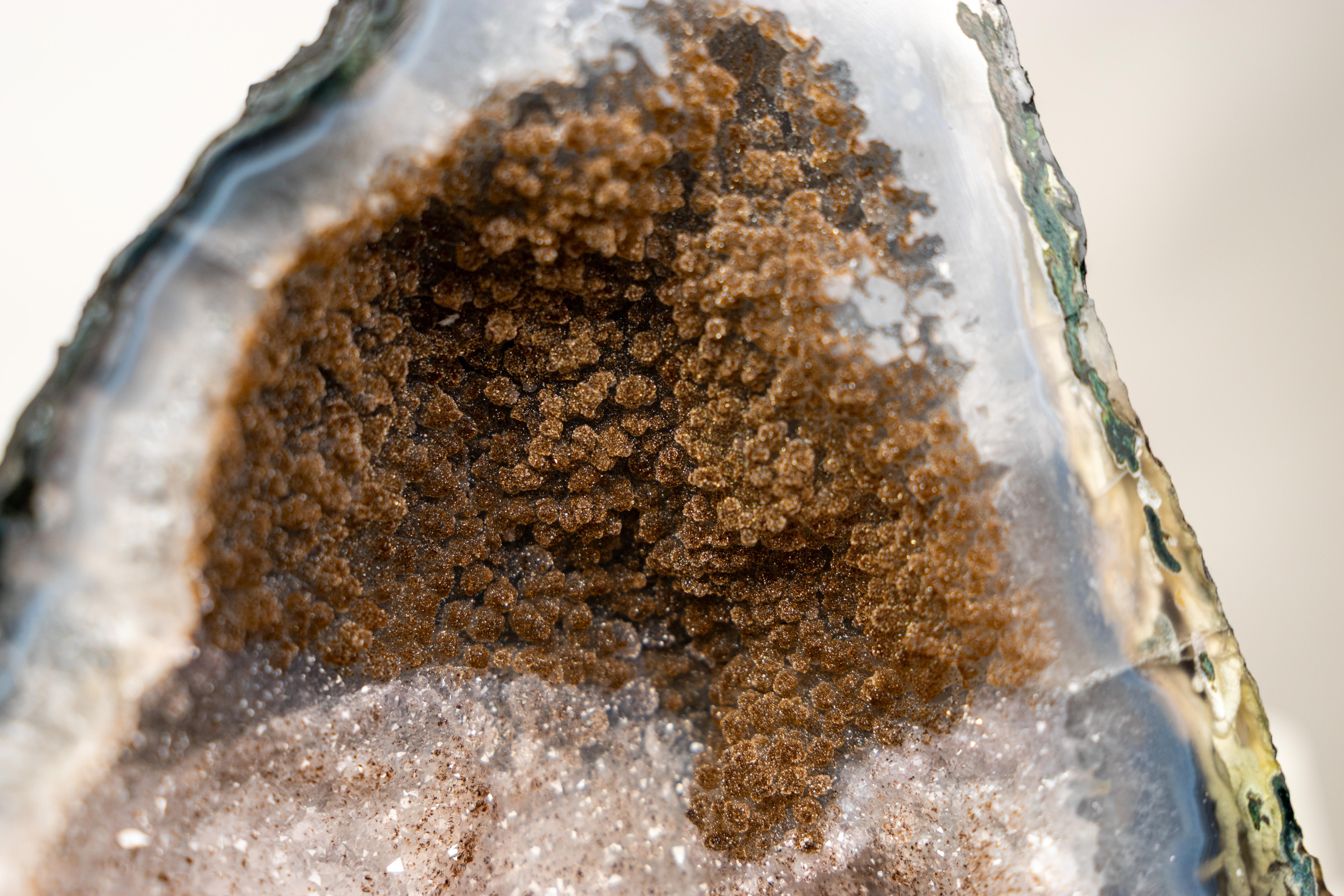 Bi-Color-Achat-Geode mit funkelndem Zucker-Druzy und weißem Amethyst für Sammler im Angebot 3