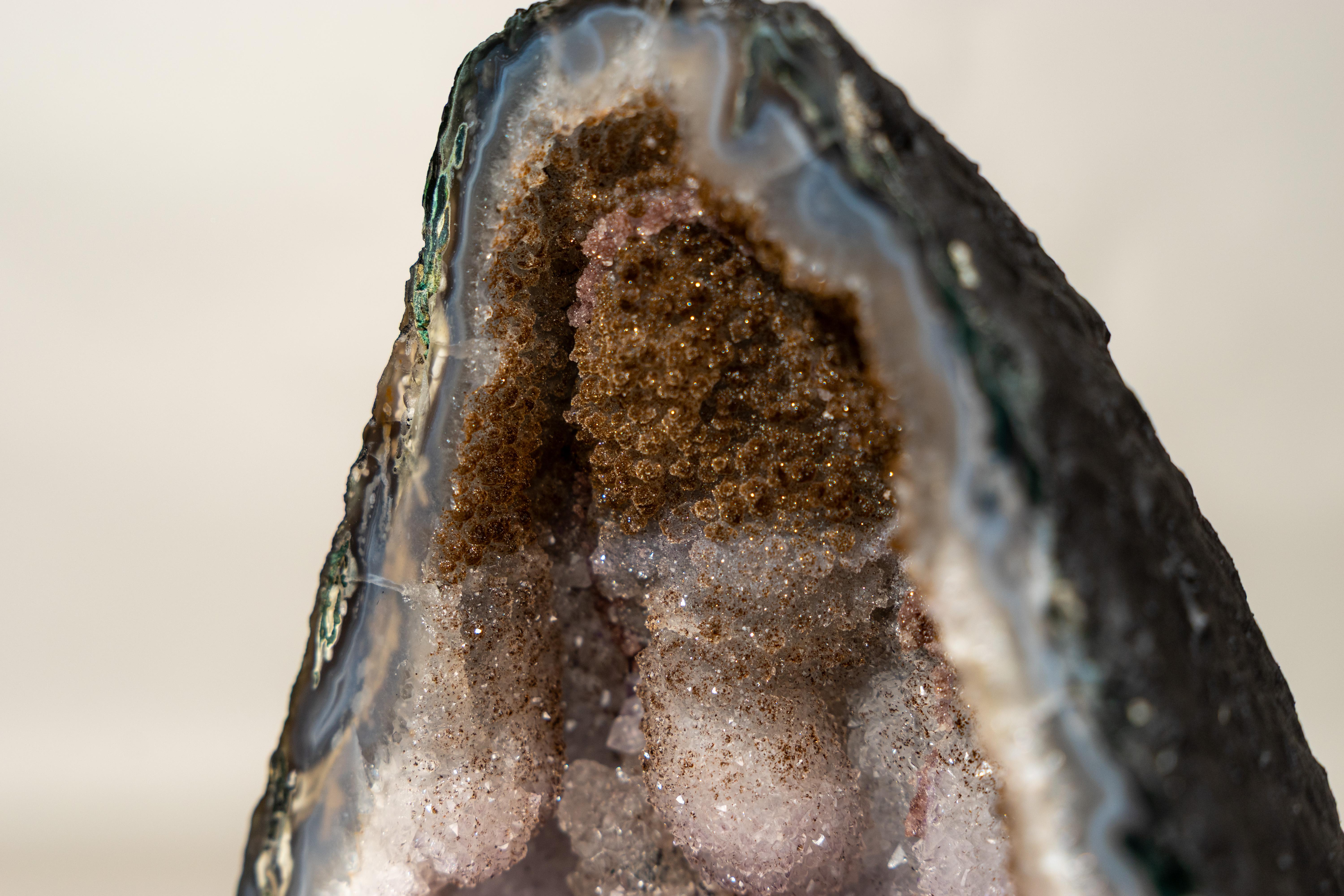 Bi-Color-Achat-Geode mit funkelndem Zucker-Druzy und weißem Amethyst für Sammler im Angebot 3