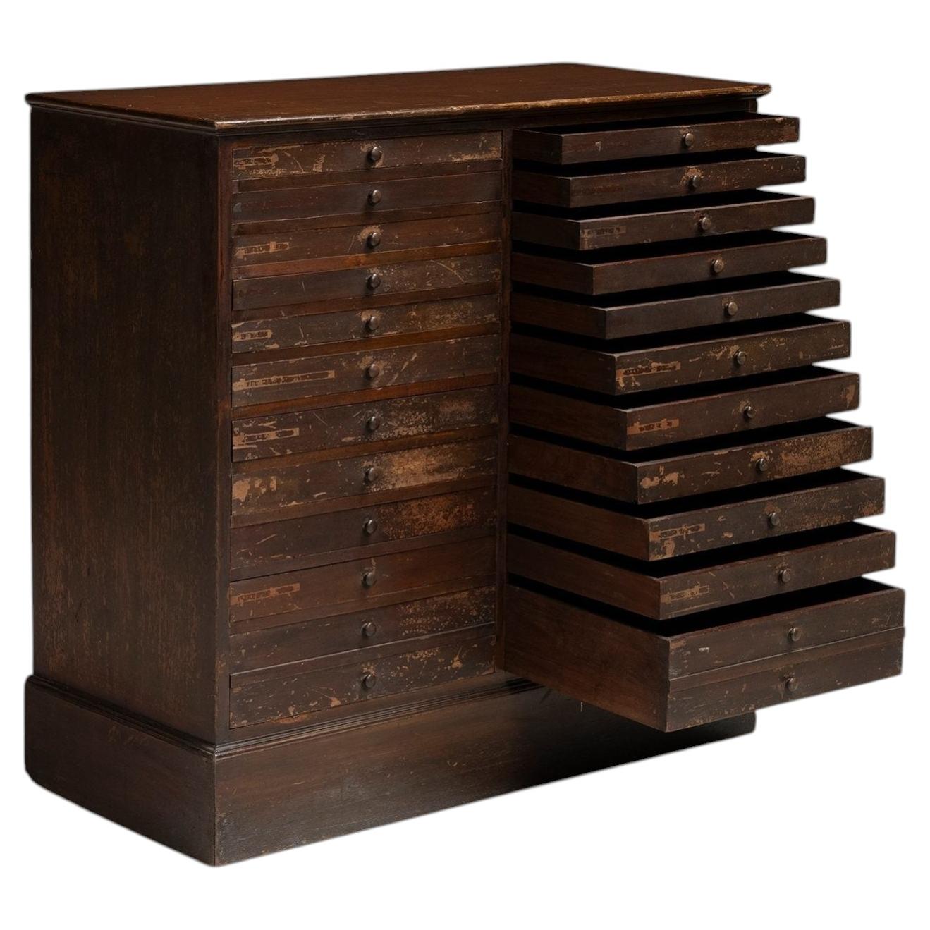 Collector's Cabinet, England 1800
