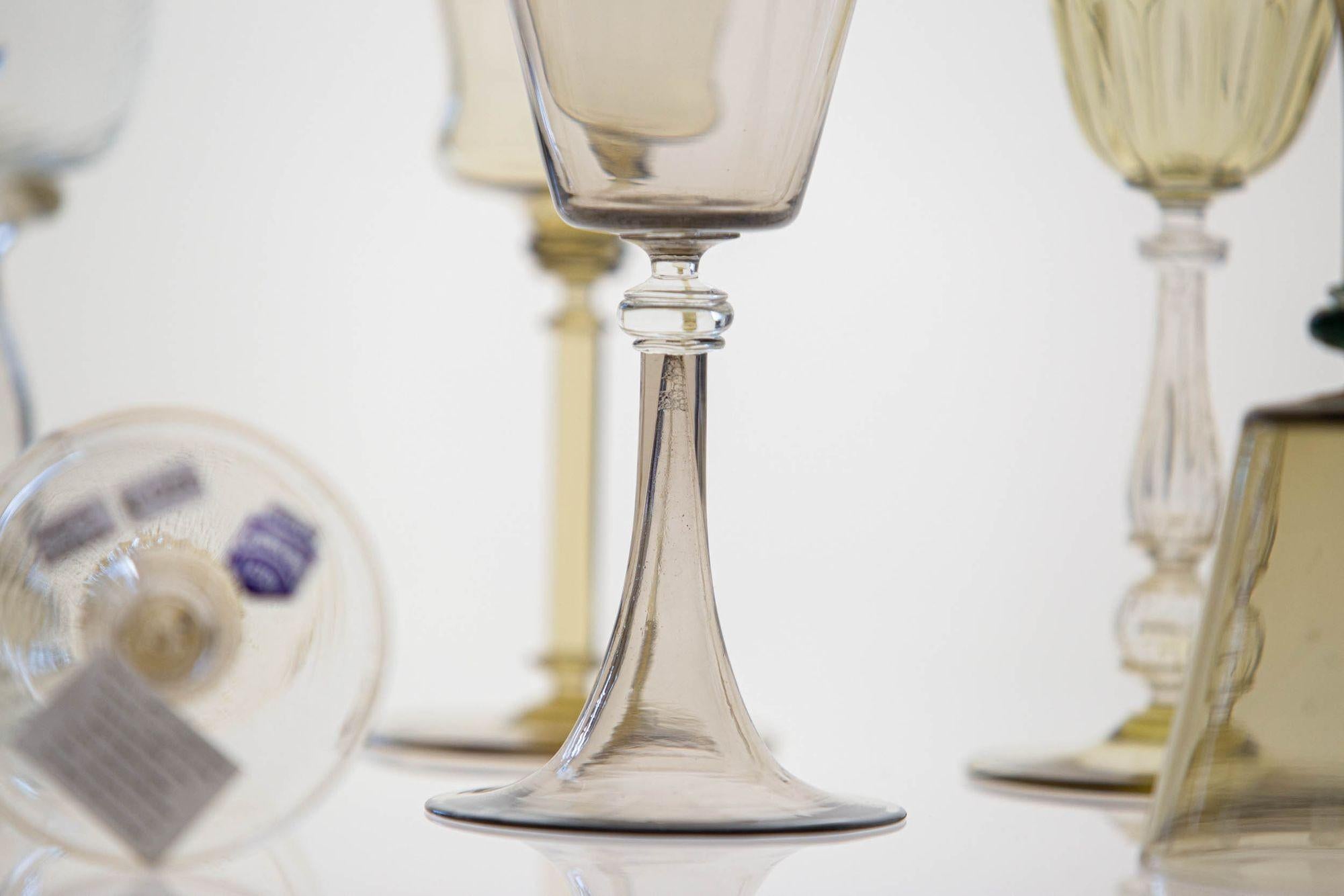 Ensemble éclectique de Collector de 8 verres Cenedese, chacun avec un design différent. Unique en son genre en vente 4
