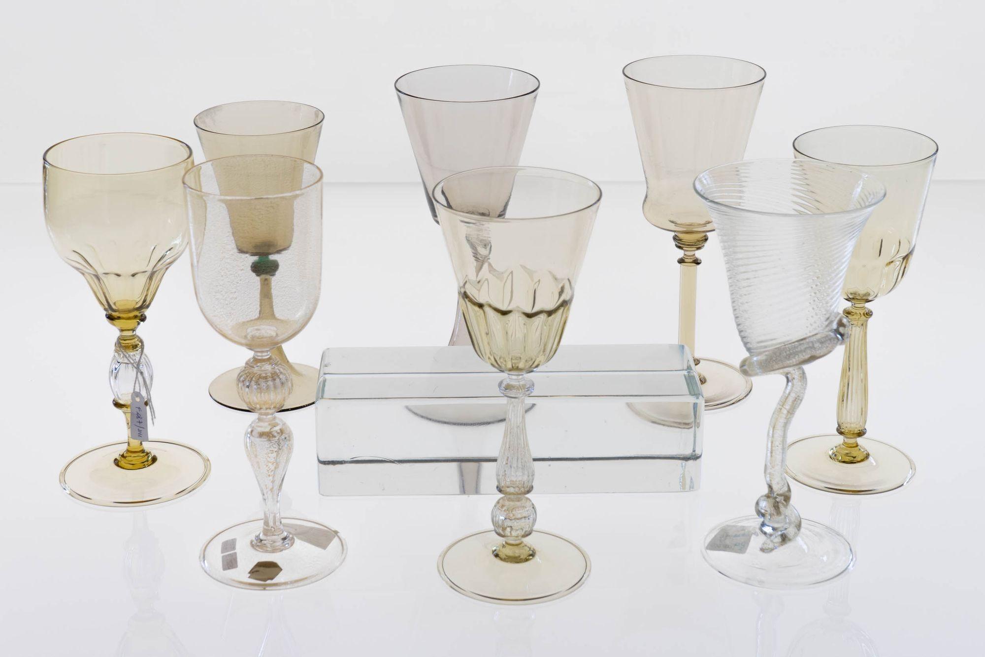 Ensemble éclectique de Collector de 8 verres Cenedese, chacun avec un design différent. Unique en son genre en vente 5