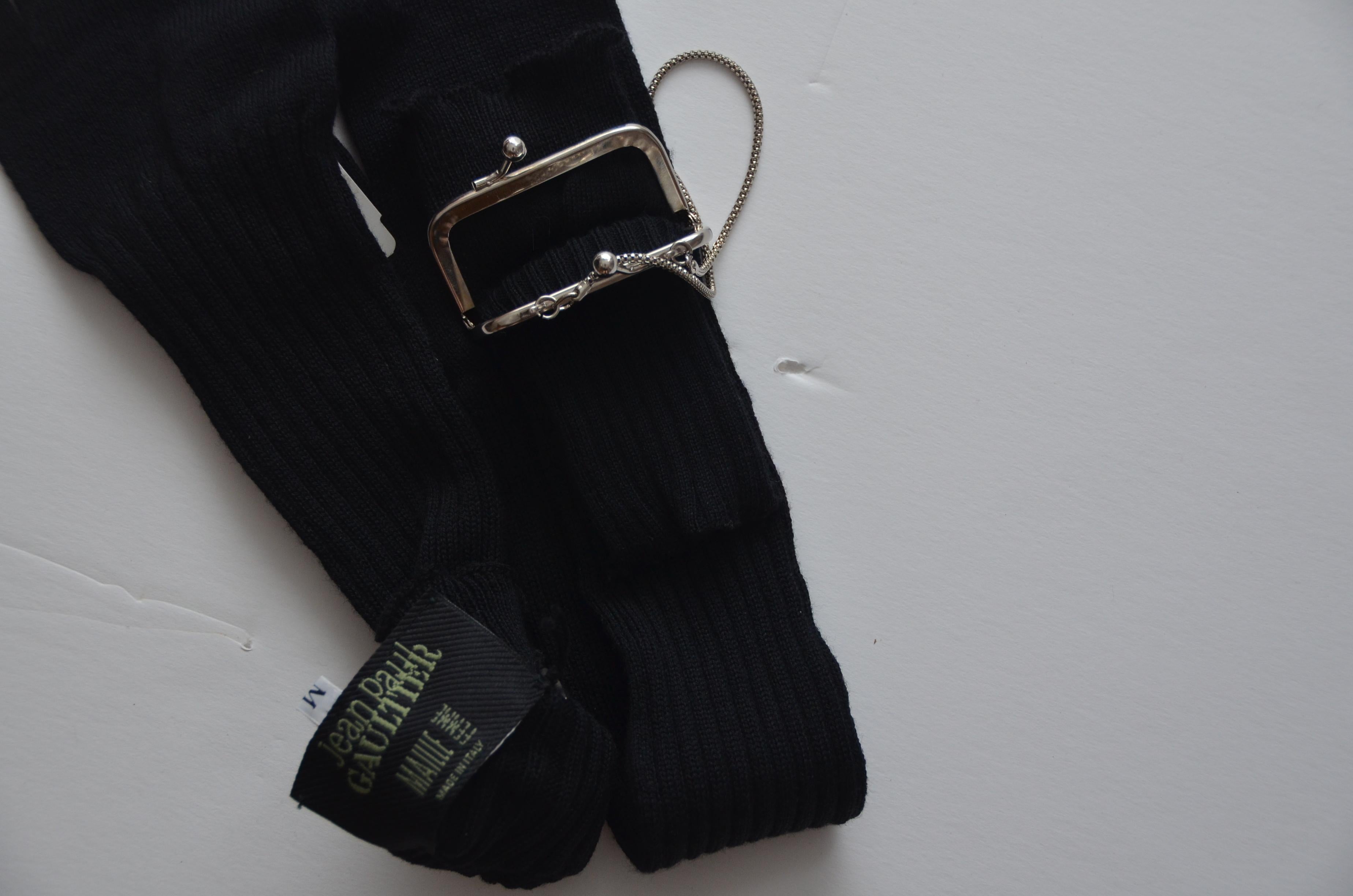 Collector's  JEAN PAUL GAULTIER Wollstrickhandschuhe mit Mini-Handtasche und Handtasche mit Etiketten im Zustand „Neu“ im Angebot in New York, NY