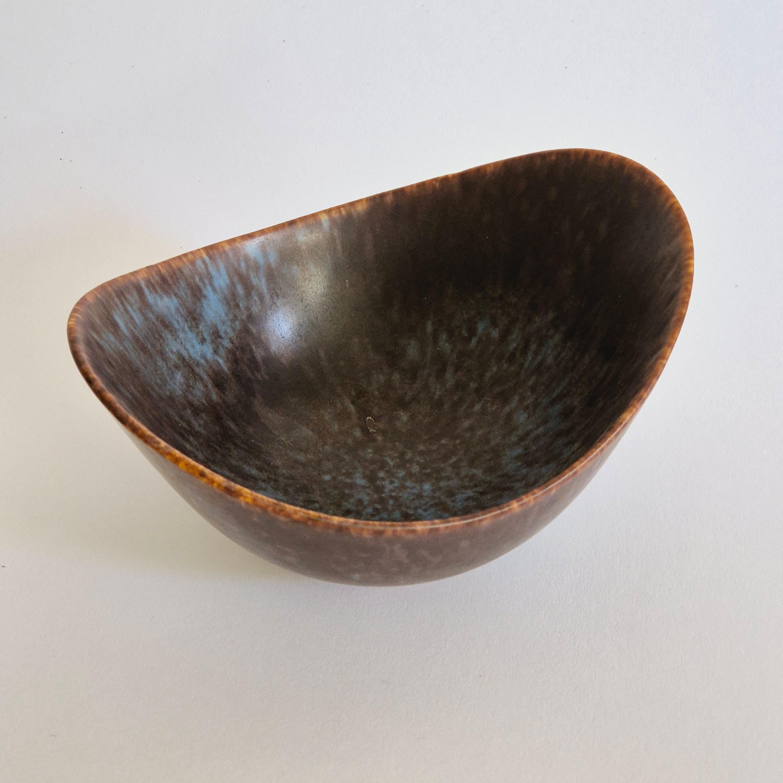 Scandinavo moderno Ciotola in gres da collezione in ceramica, The Modern Scandinavian, Rörstrand in vendita