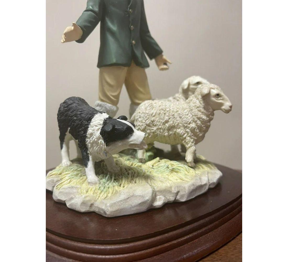 Collectors the Leonardo Collection ‘The Shepherd’ Figurine In Good Condition For Sale In Pulborough, GB