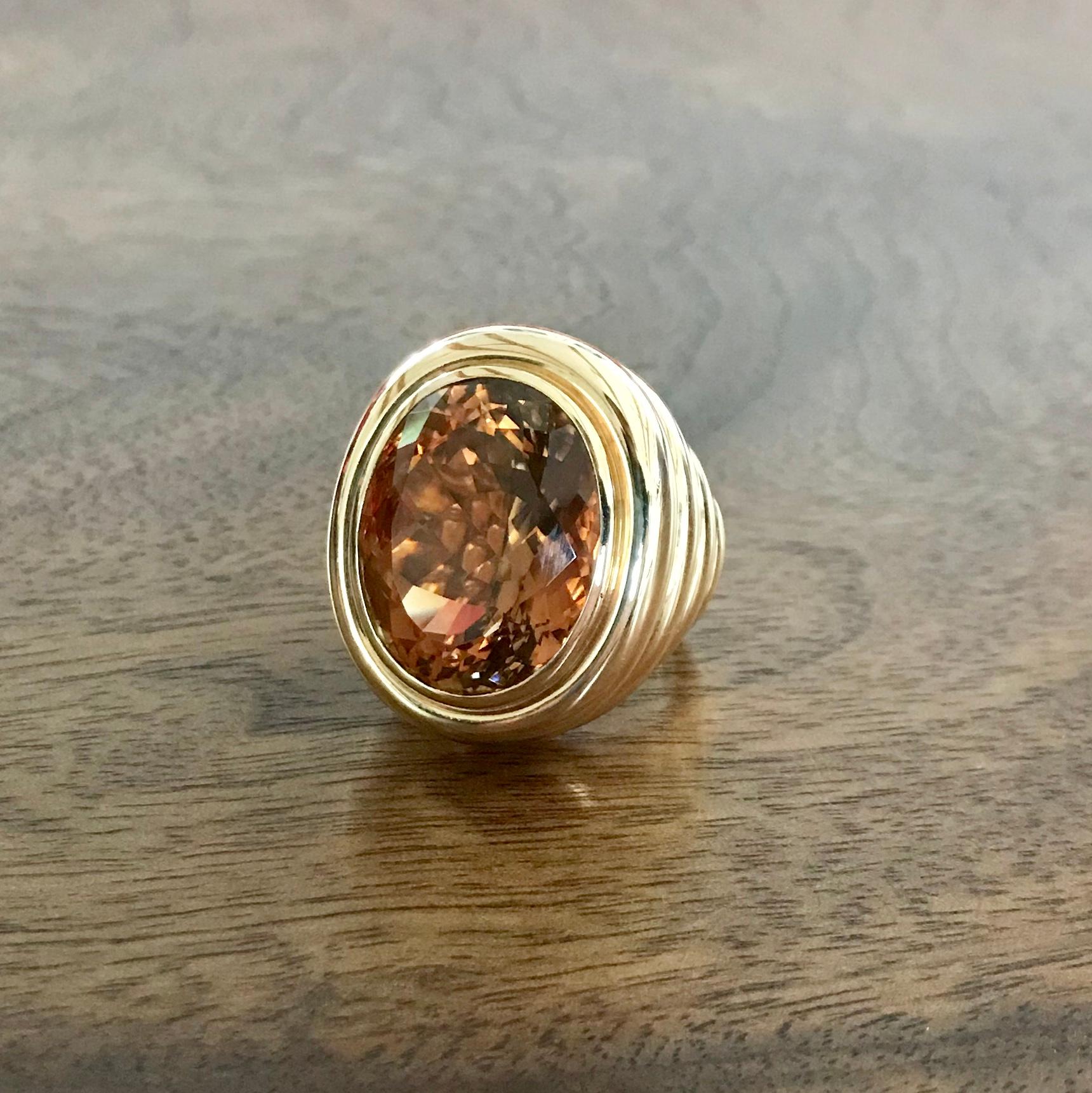 Contemporain Colleen B. Rosenblat Bague en or rose et tourmaline marron en vente