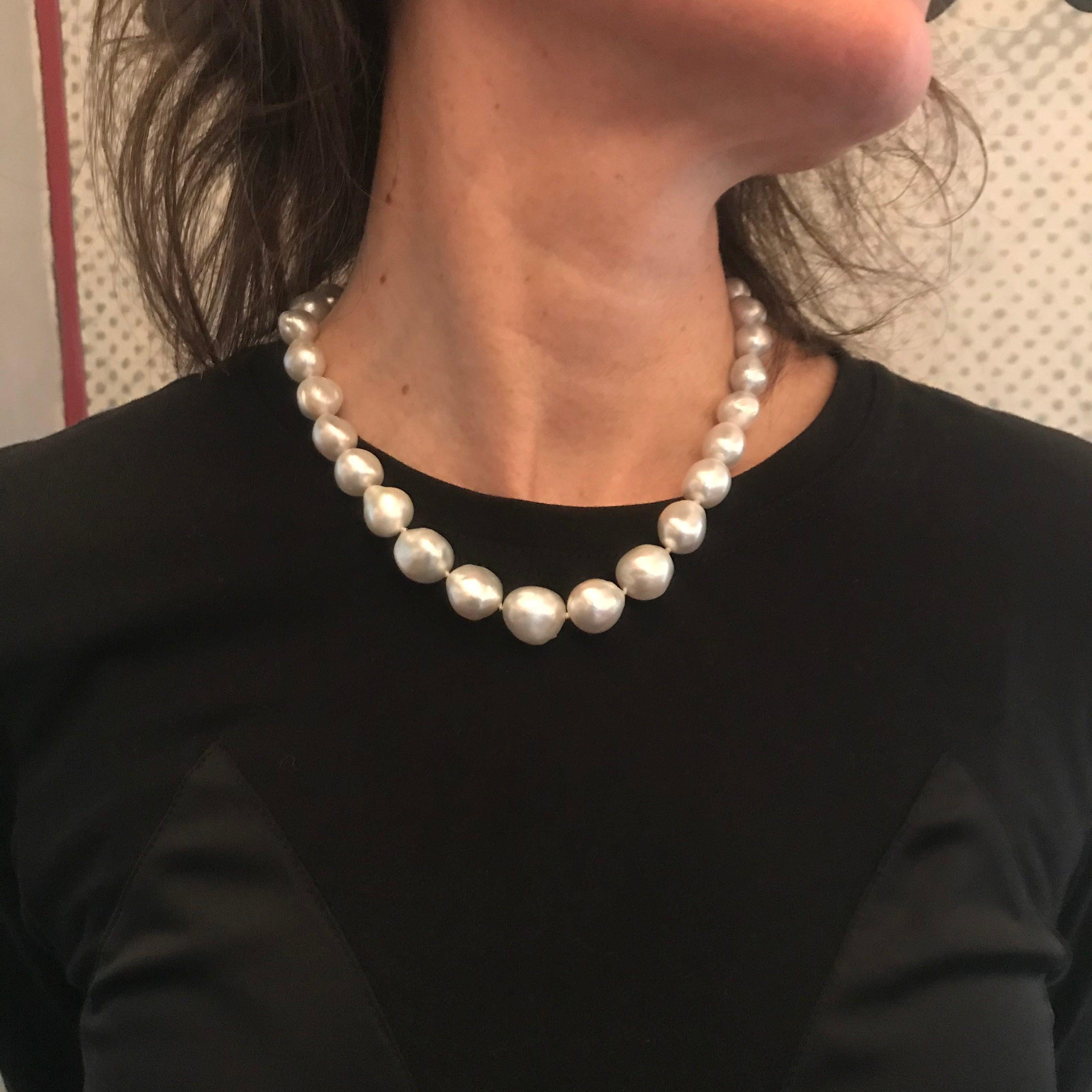 Everyone should have one pearl necklace in his jewelry box, especially when it comes along with noble shiny southsea baroque pearls with a 22k yellow gold clasp topped off with Colleen B. Rosenblat’s logo.