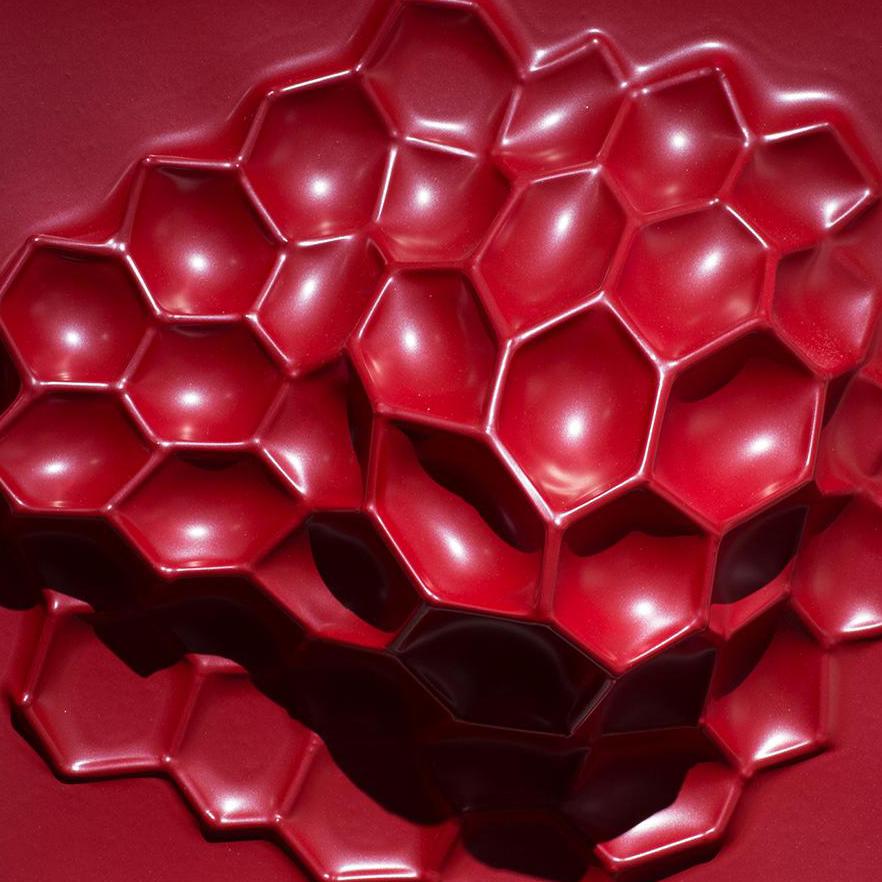 Matrix Index 7/Rot (Zeitgenössisch), Sculpture, von Colleen Wolstenholme