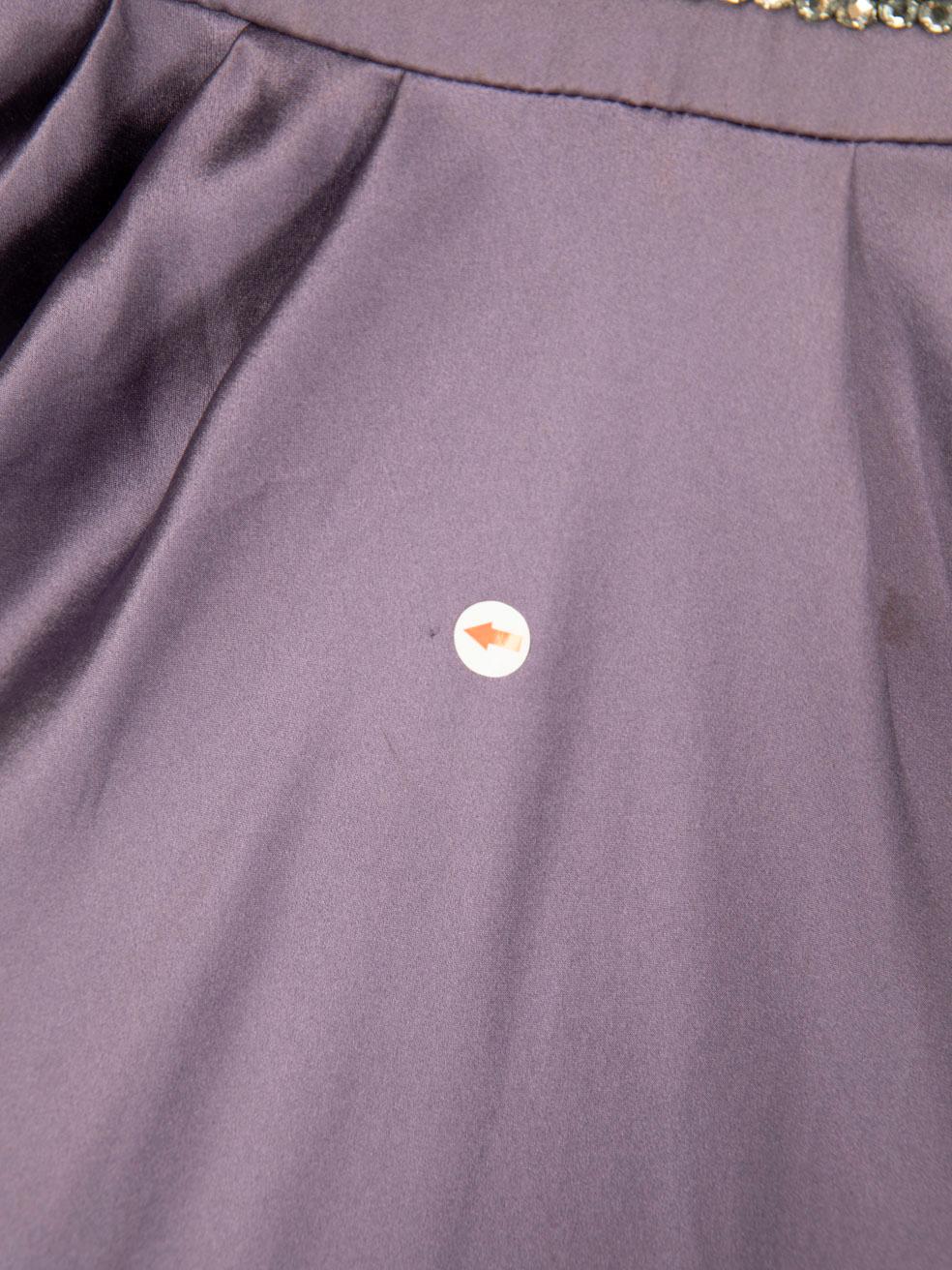 Collette Dinnigam Lila Seiden Midikleid mit Verzierungen Größe L im Angebot 2