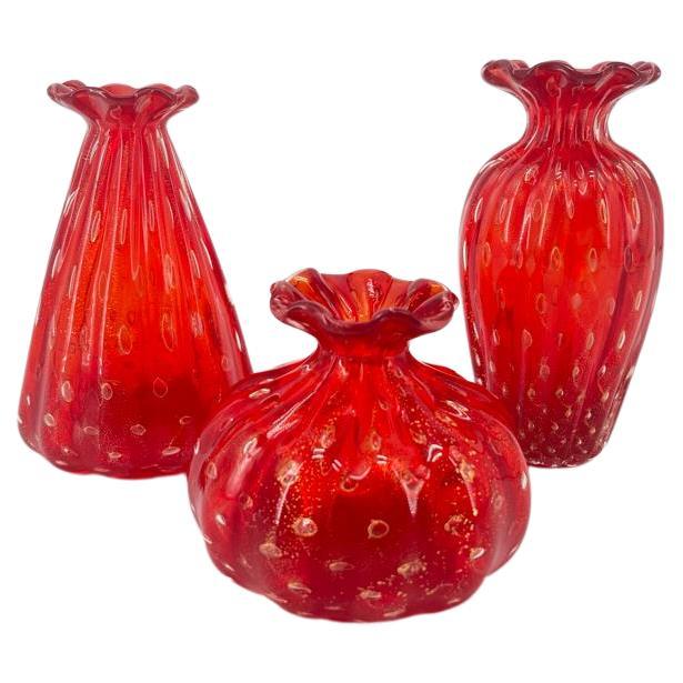 Collezione 1950 Rubino: Set di 3 Vasi d'Arte in Vetro di Murano con Foglia oro  For Sale