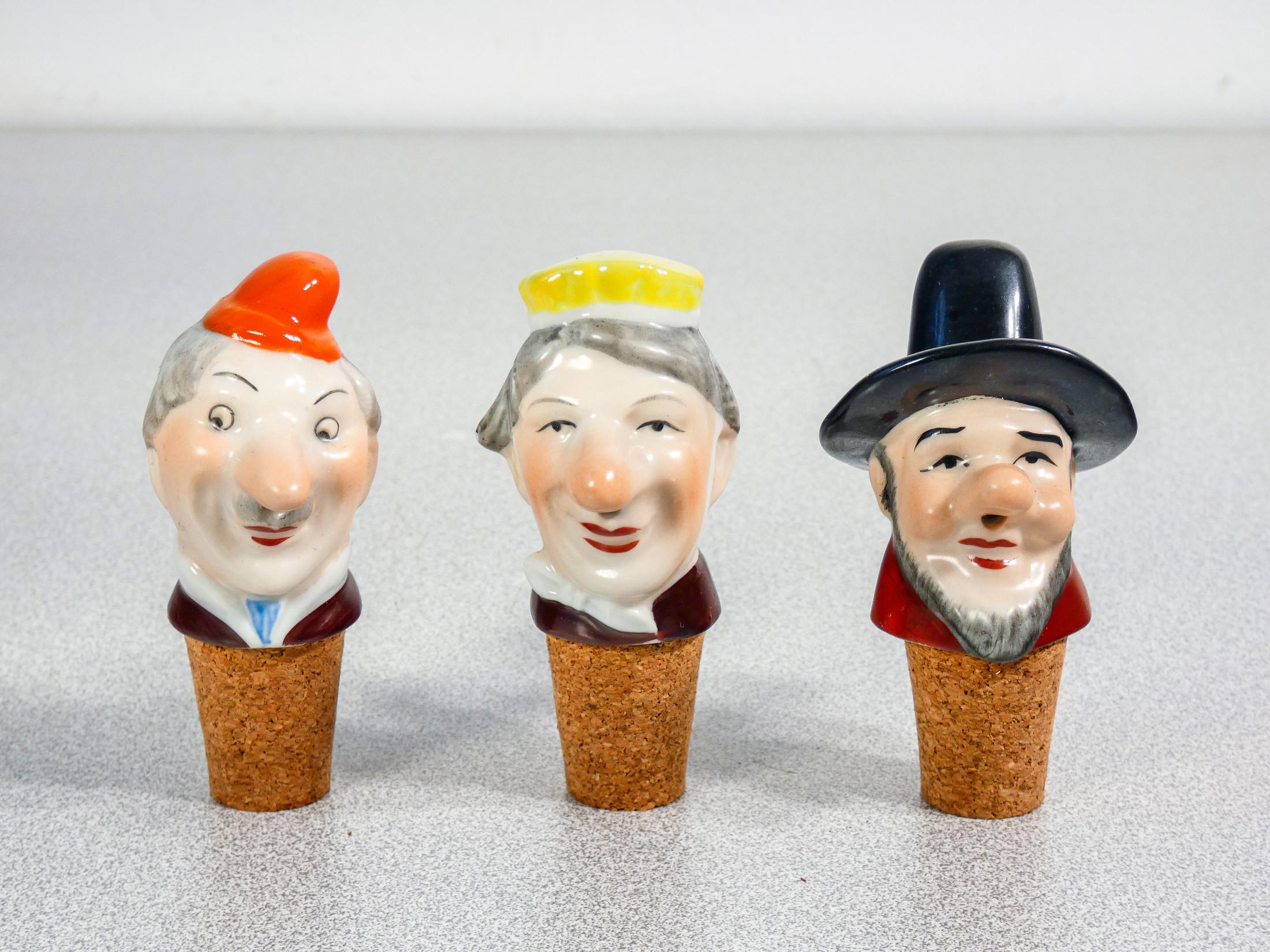 WAGNER & APEL collection of six porcelain and cork stopper-versions In Good Condition For Sale In Torino, IT