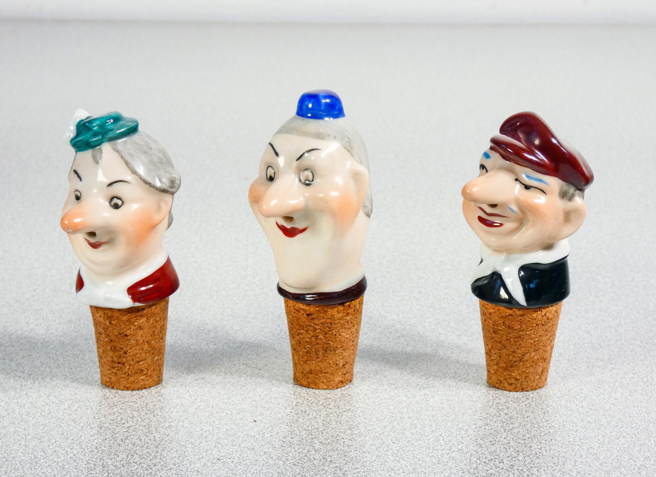 WAGNER & APEL collection of six porcelain and cork stopper-versions For Sale 3