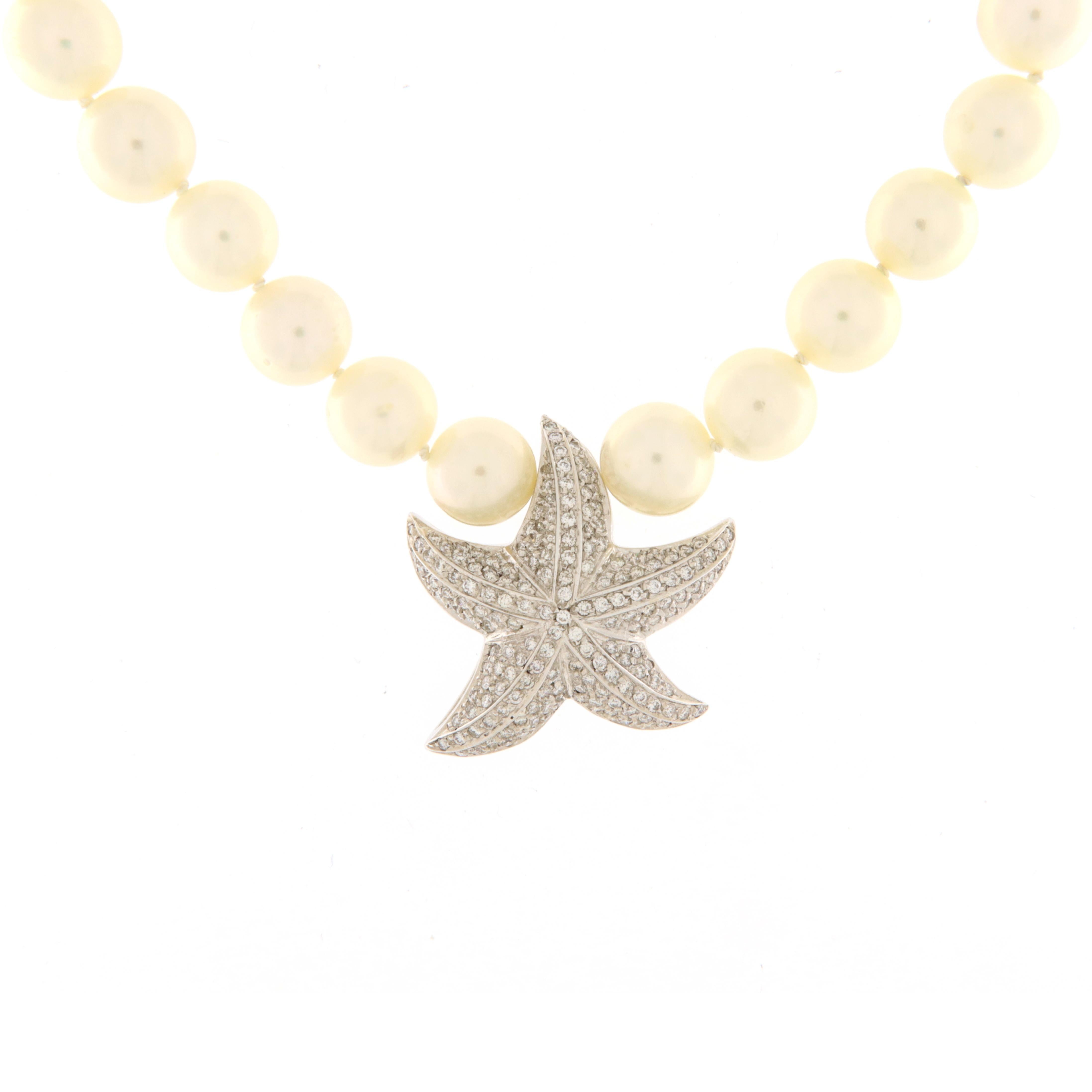 Brilliant Cut Necklace with pearls and starfish white gold and diamonds. For Sale