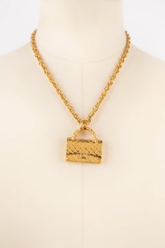 Collier Court Chanel Gold Metal Necklace, 1995