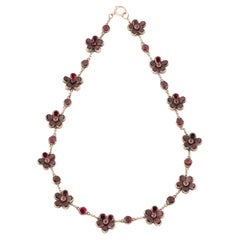 Antique Collier de la fin du 19ème siècle orné de fleurs en grenat